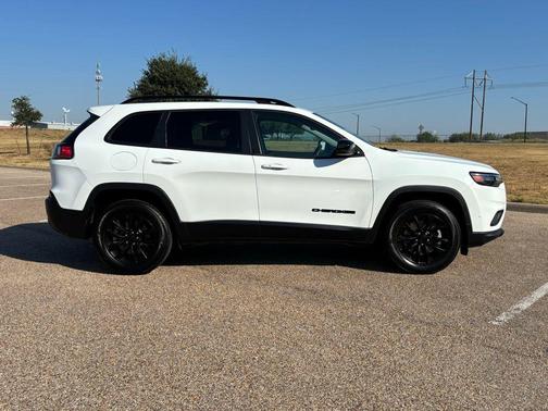 2023 Jeep Cherokee Altitude