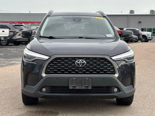 Jet Black 2022 Toyota Corolla Cross XLE