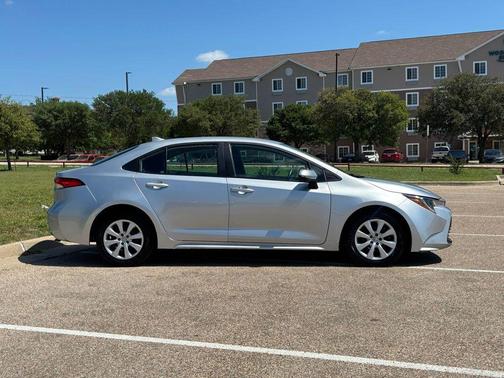 Classic Silver Metallic 2024 Toyota Corolla LE