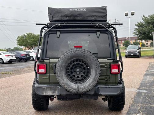 2022 Jeep Wrangler Unlimited Sport