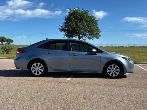 Celestite 2020 Toyota Corolla LE