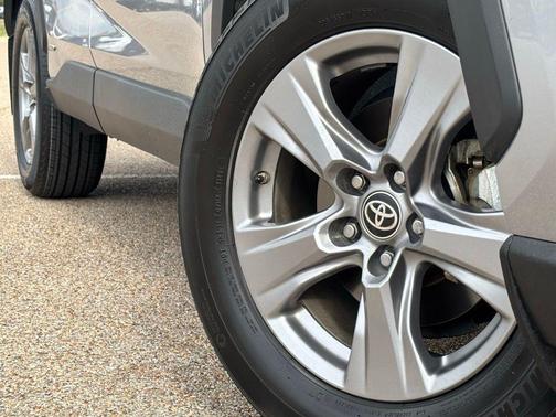 Silver Sky Metallic 2024 Toyota RAV4 Hybrid LE