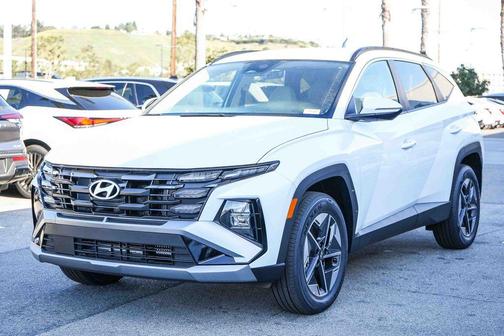 Creamy White Pearl 2026 Hyundai TUCSON Hybrid SEL Convenience