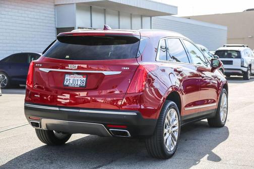 Red Horizon Tintcoat 2019 Cadillac XT5 Platinum