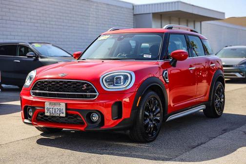 Chili Red 2022 MINI Countryman Cooper S