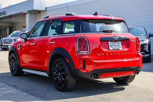 Chili Red 2022 MINI Countryman Cooper S