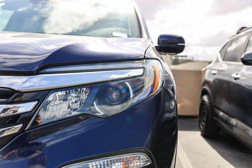 Steel Sapphire Metallic 2018 Honda Pilot Touring