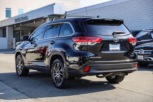 2017 Toyota Highlander SE