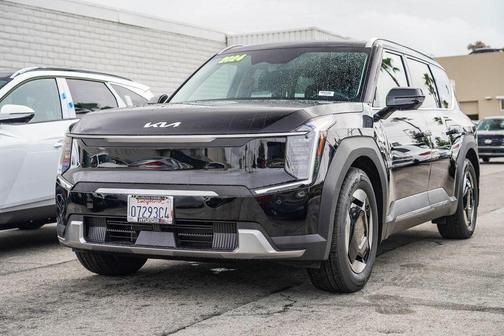 Aurora Black Pearl 2024 Kia EV9 Wind