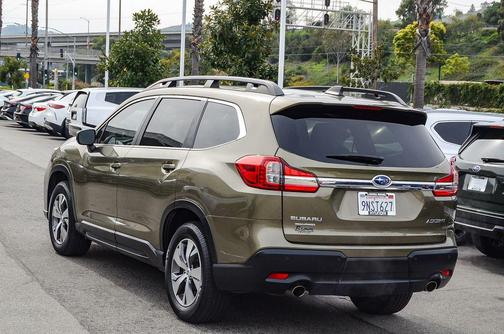 Autumn Green Metallic 2022 Subaru Ascent Premium 7-Passenger