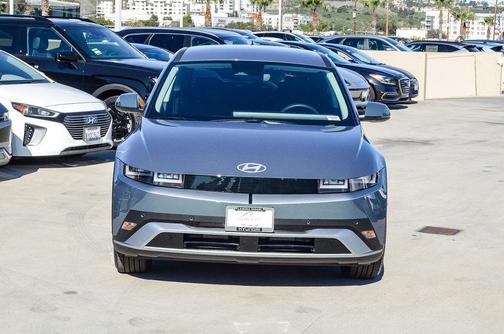 Digital Teal 2026 Hyundai IONIQ 5 SE