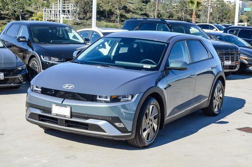 Digital Teal 2026 Hyundai IONIQ 5 SE