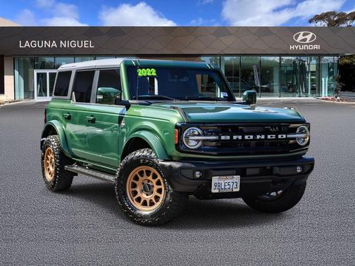 ERUPTION GREEN METALLIC 2022 Ford Bronco Outer Banks