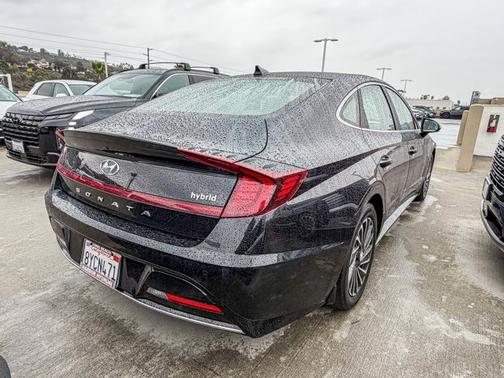 2022 Hyundai SONATA Hybrid Limited