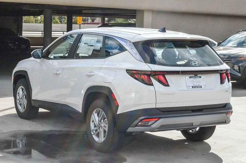 Serenity White Pearl 2026 Hyundai TUCSON SE