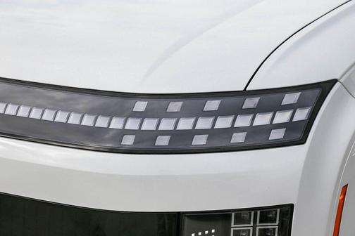 Snow White Pearl 2026 Hyundai IONIQ 9 Performance Calligraphy