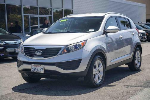 Bright Silver 2011 Kia Sportage LX