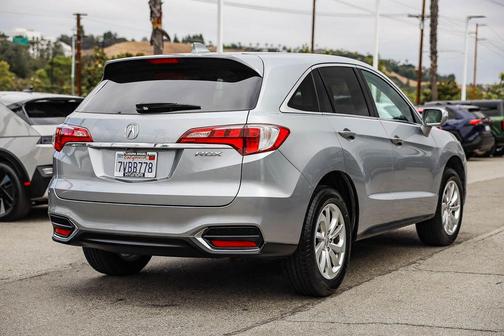 Lunar Silver Metallic 2017 Acura RDX AcuraWatch Plus Package