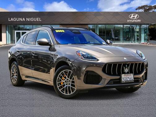 Gray 2023 Maserati Grecale GT