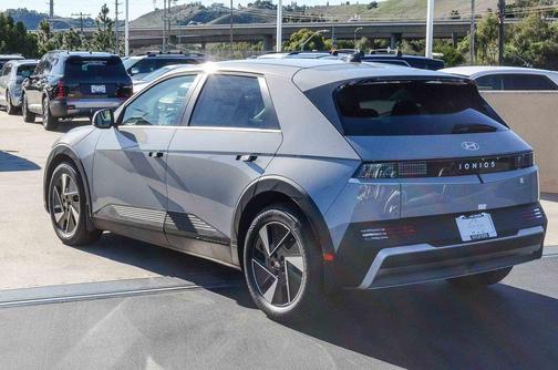 Cyber Gray 2026 Hyundai IONIQ 5 SE