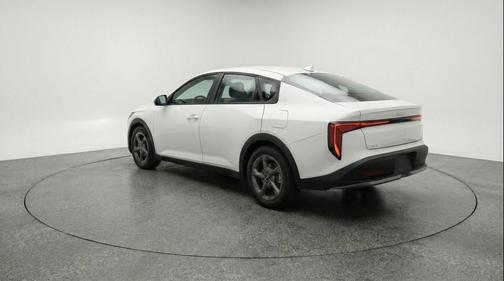 Snow White Pearl 2025 Kia K4 LXS