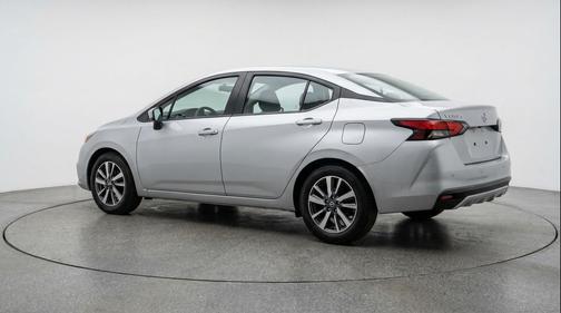 Brilliant Silver Metallic 2025 Nissan Versa 1.6 SV