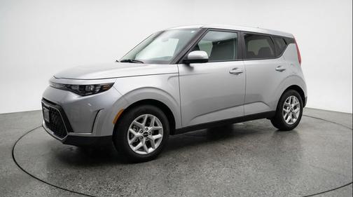 Steel Gray 2025 Kia Soul LX