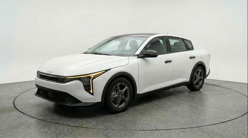 Snow White Pearl 2025 Kia K4 LXS