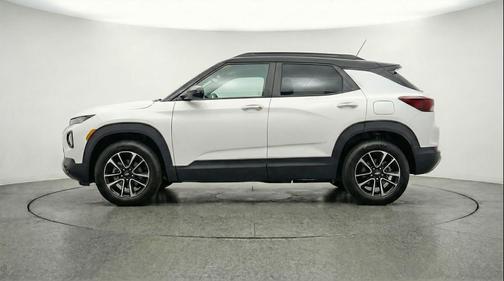 Summit White 2025 Chevrolet Trailblazer LT