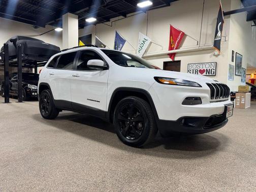 2016 Jeep Cherokee Sport