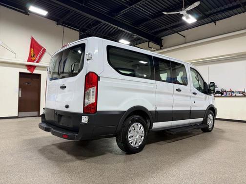 2017 Ford Transit-150 XLT