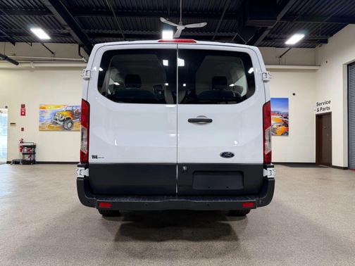 2017 Ford Transit-150 XLT