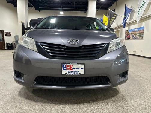 2012 Toyota Sienna LE