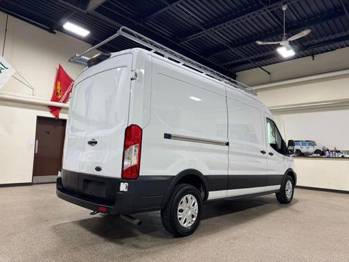 2022 Ford Transit-250 Base