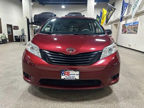 2012 Toyota Sienna LE