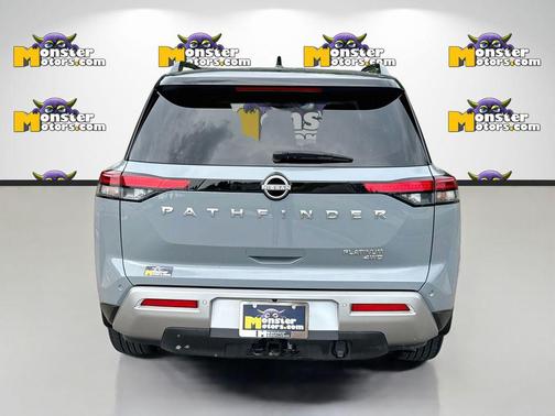 Gray 2024 Nissan Pathfinder Platinum