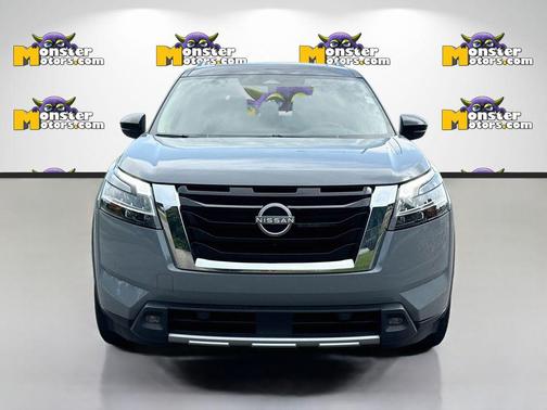 Gray 2024 Nissan Pathfinder Platinum
