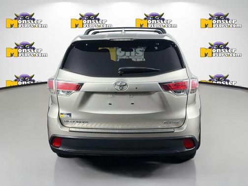 Creme Brulee Mica 2014 Toyota Highlander XLE
