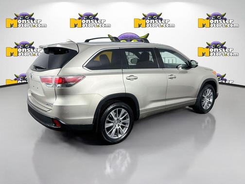 Creme Brulee Mica 2014 Toyota Highlander XLE