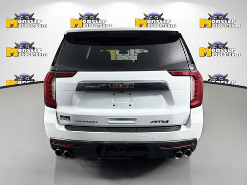 White 2024 GMC Yukon XL AT4