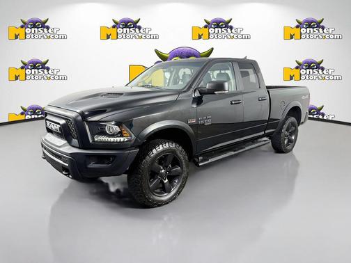Diamond Black Crystal Pearlcoat 2019 RAM 1500 SLT