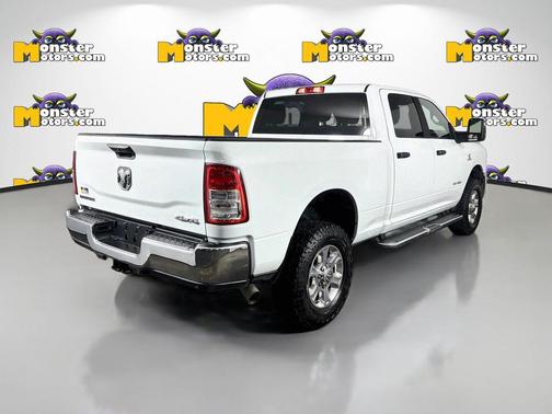 Bright White Clearcoat 2024 RAM 2500 Big Horn Crew Cab 4x4 6'4' Box