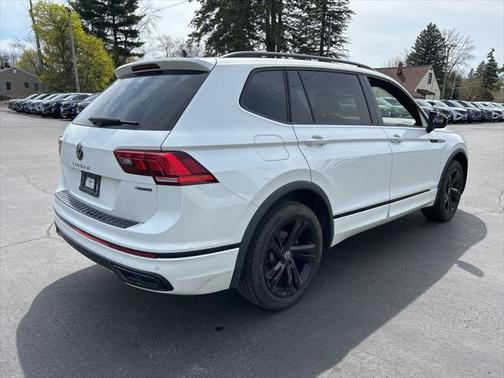 2023 Volkswagen Tiguan 2.0T SE R-Line Black 4MOTION