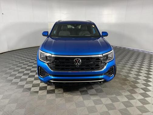 2025 Volkswagen Atlas Cross Sport 2.0T SEL Premium R-Line