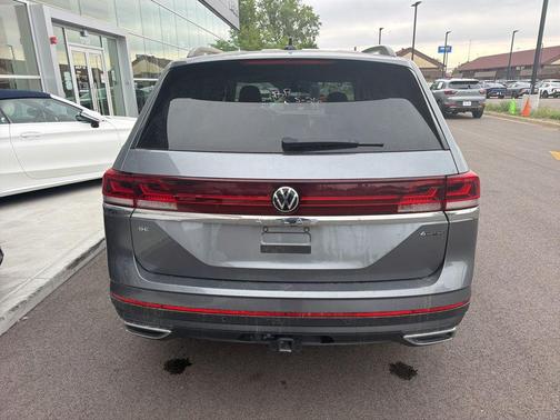 Gray 2025 Volkswagen Atlas 2.0T SE w/Technology 4MOTION
