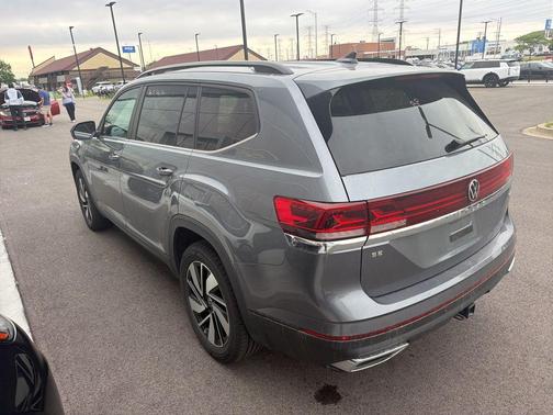 Gray 2025 Volkswagen Atlas 2.0T SE w/Technology 4MOTION