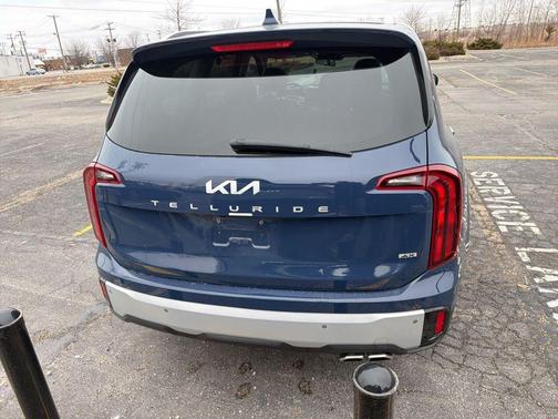 2023 Kia Telluride S