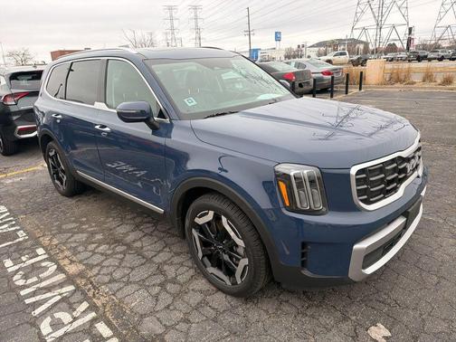 2023 Kia Telluride S