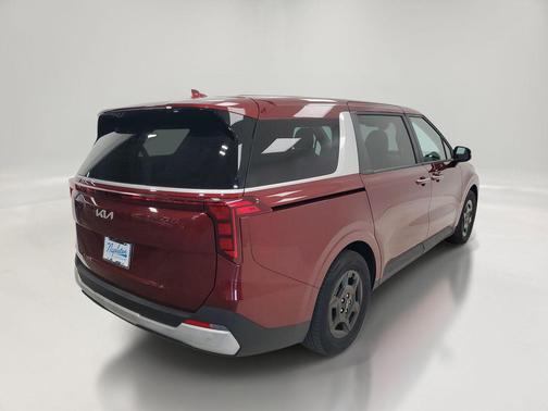 Flare Red 2025 Kia Carnival LXS