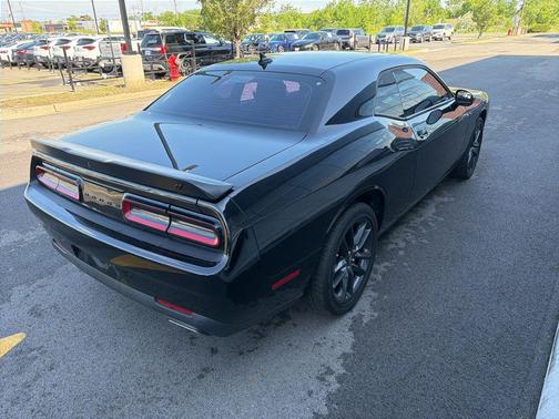Pitch Black Clearcoat 2022 Dodge Challenger GT